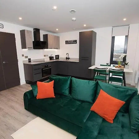 Deluxe 2 Bed Flat With Gym Sleeps 6 约克